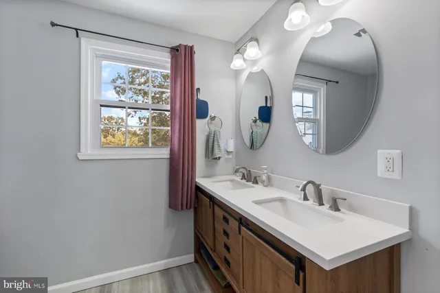 $575,000 | 12111 Windbrook Drive, Clinton, MD 20735