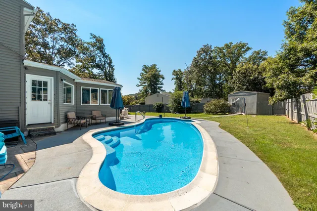 $575,000 | 12111 Windbrook Drive, Clinton, MD 20735