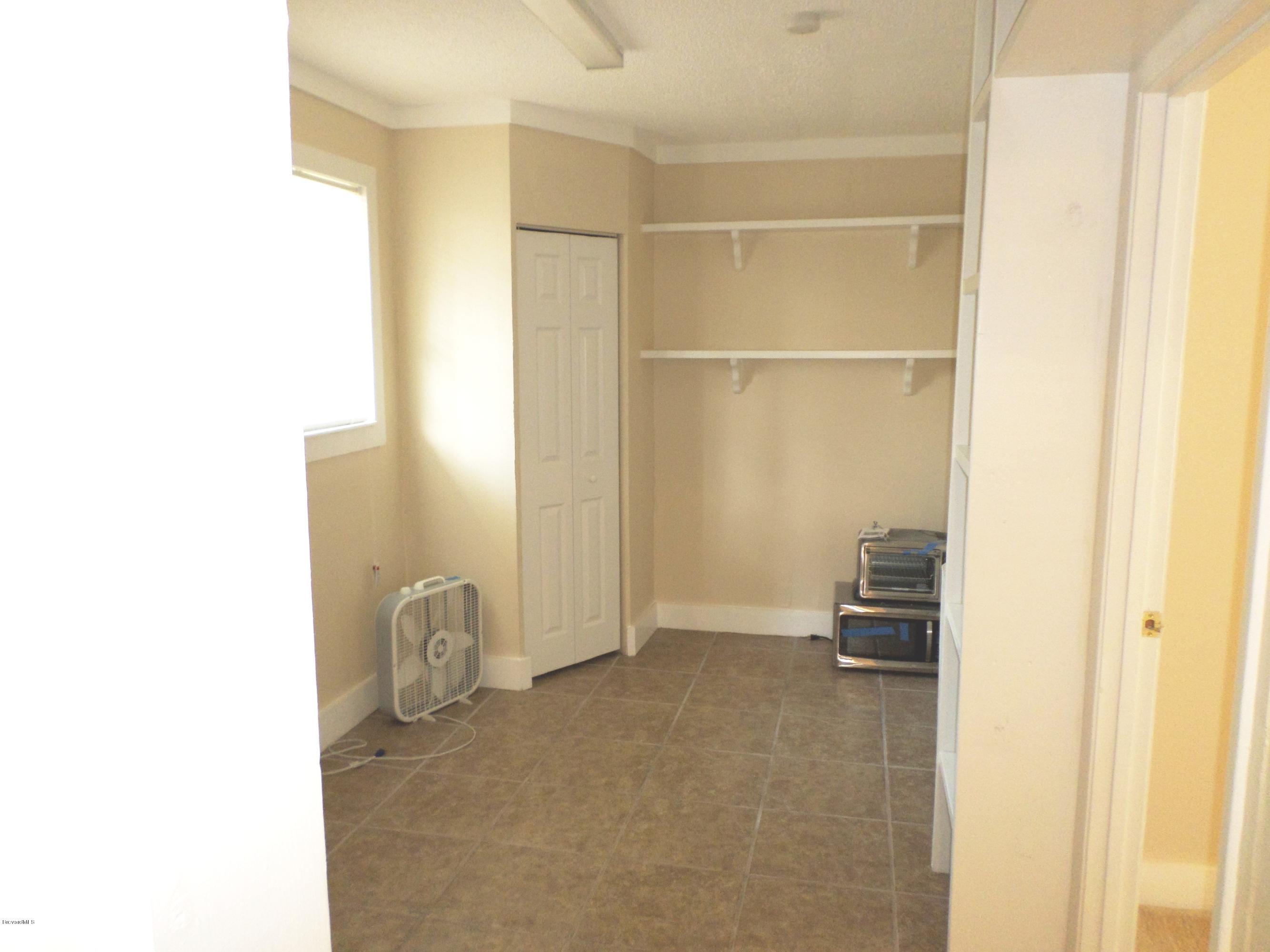 5240 Holden Road Cocoa, FL 32927 - Photo 11 of 15 Laundry