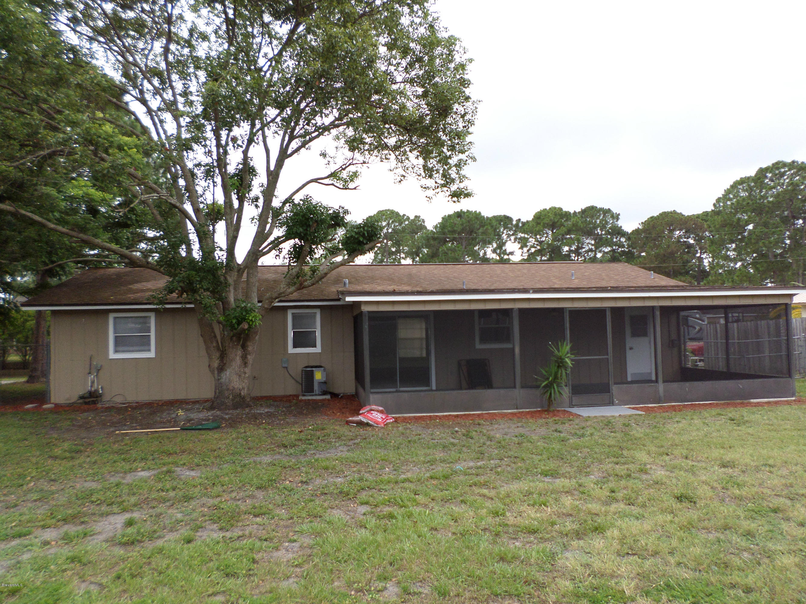 5240 Holden Road Cocoa, FL 32927 - Photo 14 of 15 SAM_0085