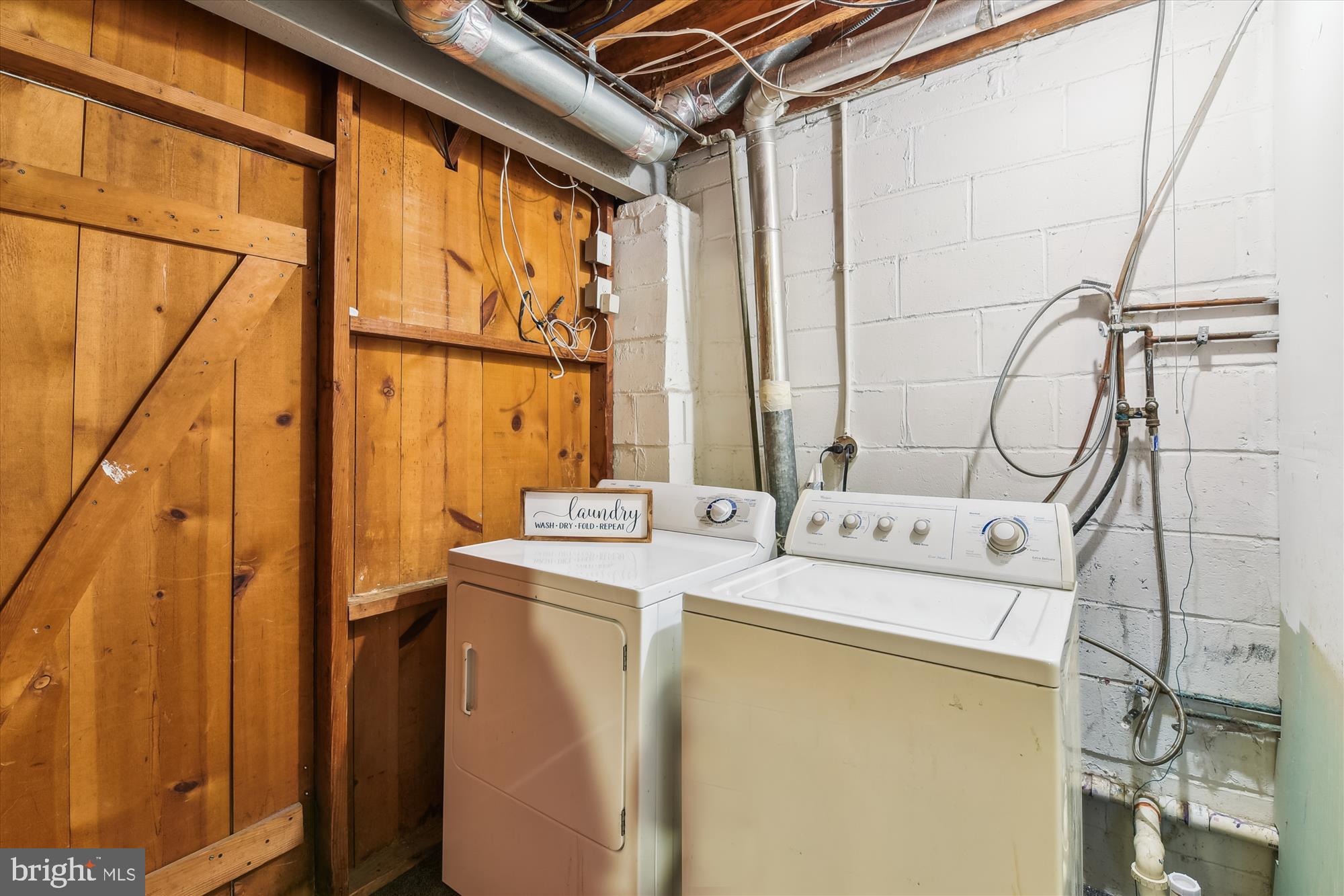 130 Stanmore Road Baltimore, MD 21212 - Photo 51 of 70 a utility room with dryer and washer