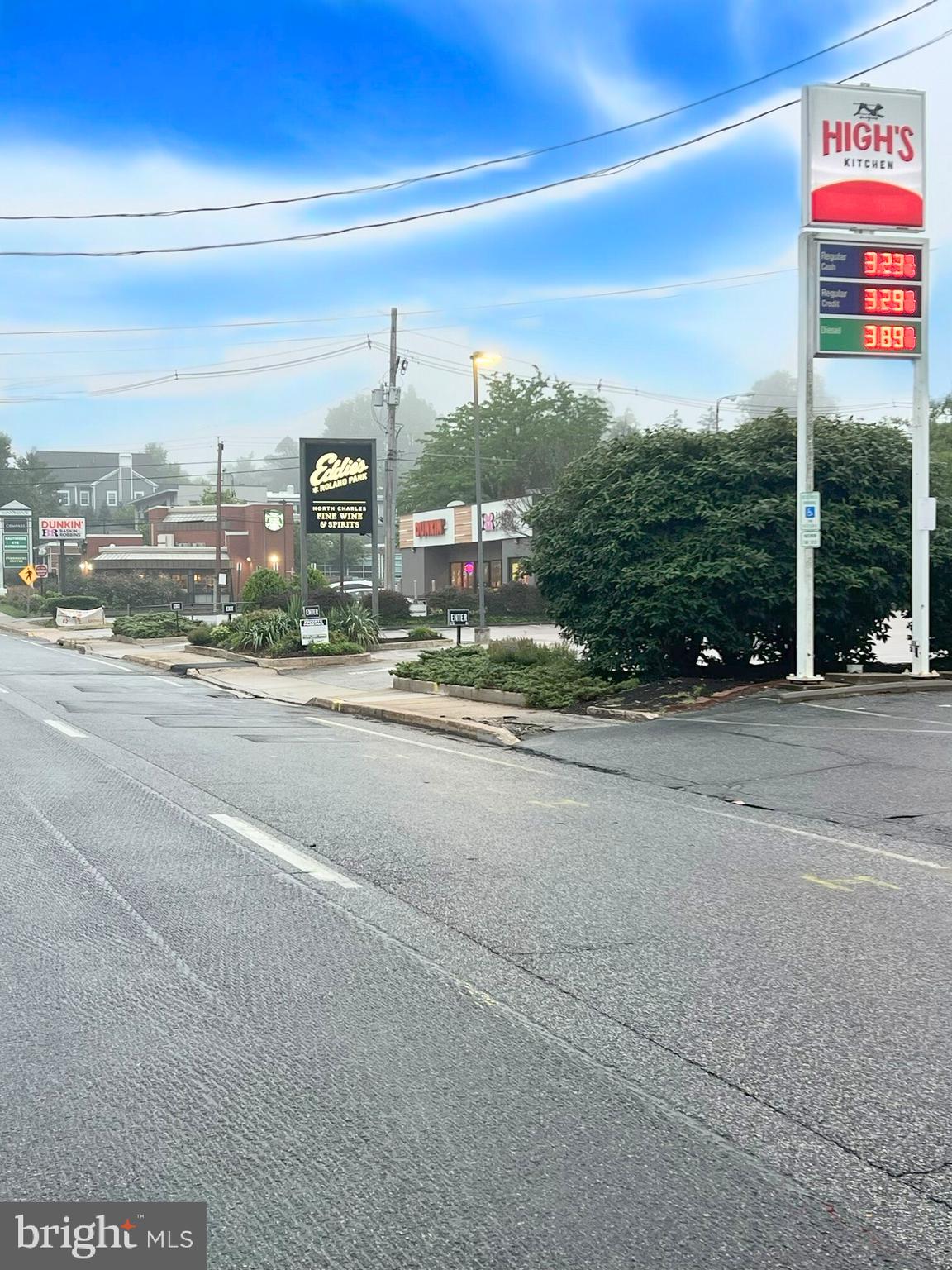 130 Stanmore Road Baltimore, MD 21212 - Photo 67 of 70 AMENITY - STARBUCKS / EDDIE'S / HIGH'S KITCHEN