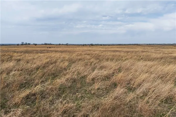 $140,000 | 2 230th Road, Nowata, OK 74048