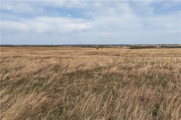 $140,000 | 2 230th Road, Nowata, OK 74048