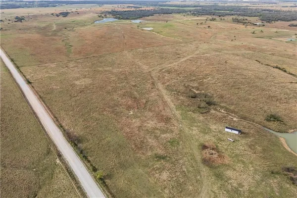 $140,000 | 2 230th Road, Nowata, OK 74048