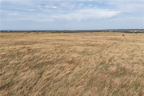 $140,000 | 2 230th Road, Nowata, OK 74048