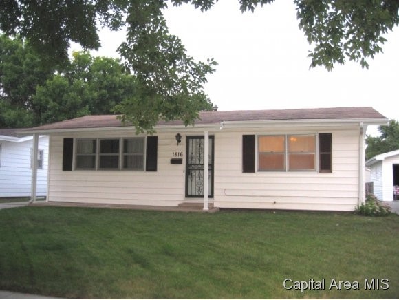 1816 Albert Street Springfield, IL 62702 - Photo 1 of 12