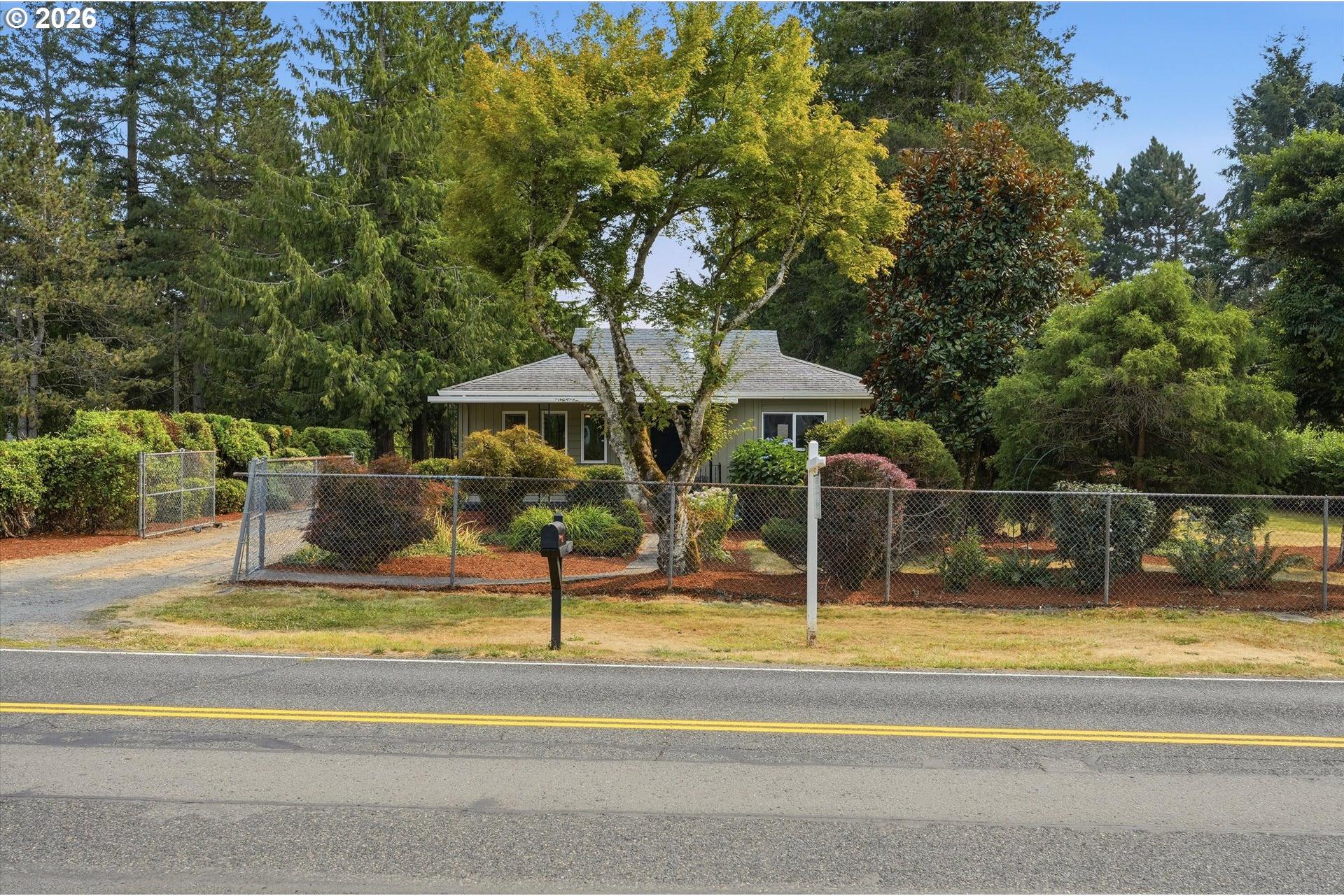 5632 Southeast Welch Road Gresham, OR 97080 - Photo 3 of 31 Gallery Image 3
