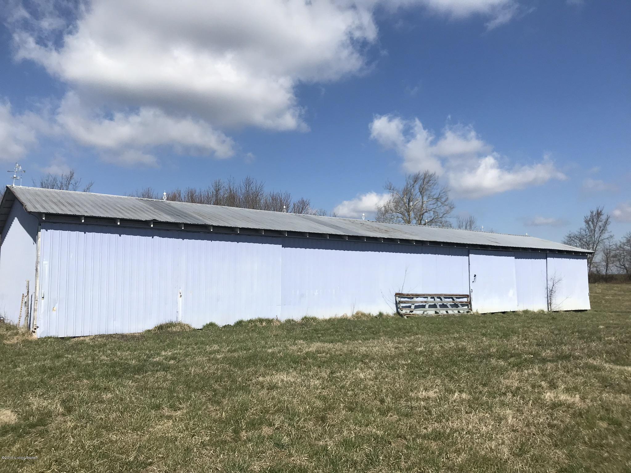 2052 Stringer Lane Mount Washington, KY 40047 - Photo 38 of 41 Barn