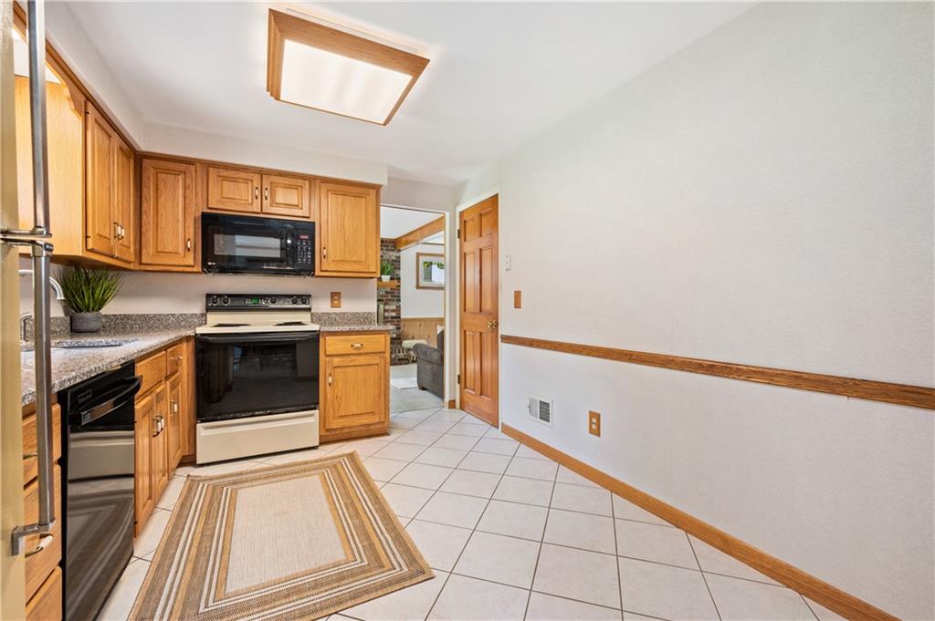 3184 Haberlein Road Gibsonia, PA 15044 - Photo 6 of 25 Gallery Image 6