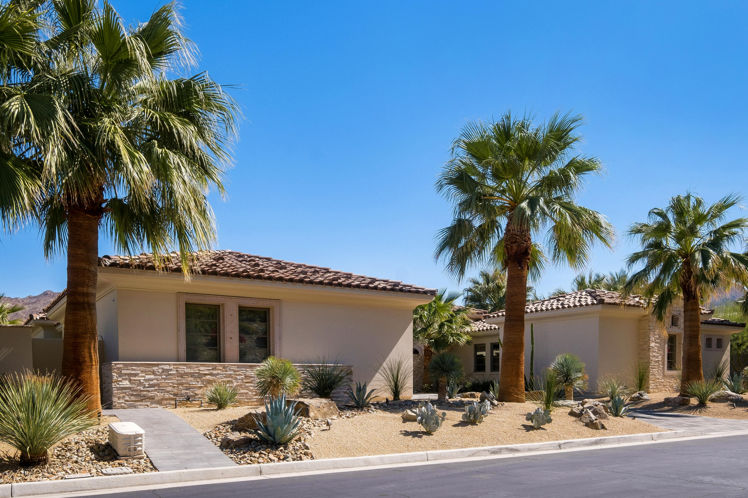 49953 Ridge View Way Palm Desert, CA 92260 - Photo 14 of 76 2_10193315_134080_134080-EI-102
