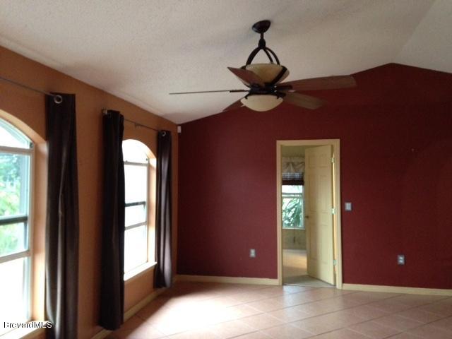 2882 Digby Road Southeast Palm Bay, FL 32909 - Photo 10 of 34 Living Room