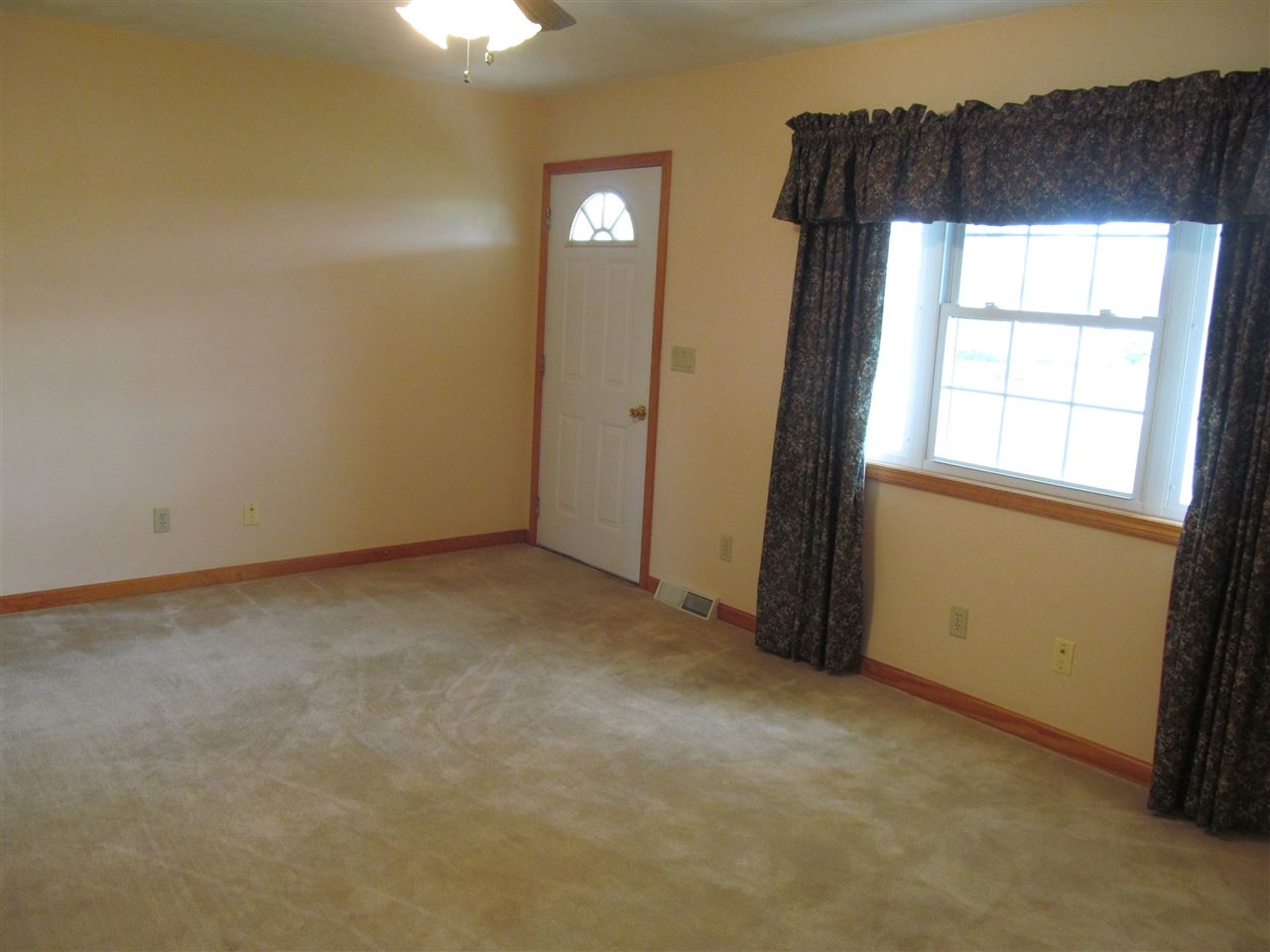 4738 Pinhook Road Bedford, IN 47421 - Photo 13 of 27