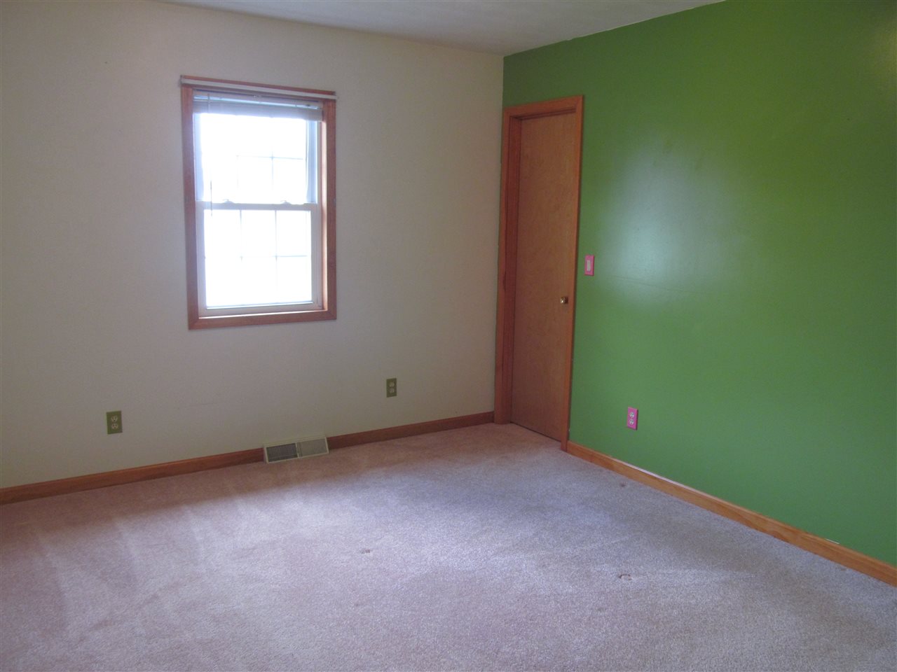 4738 Pinhook Road Bedford, IN 47421 - Photo 15 of 27