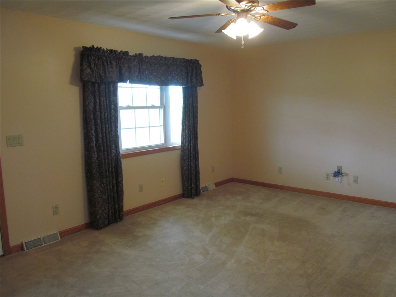 4738 Pinhook Road Bedford, IN 47421 - Photo 8 of 27