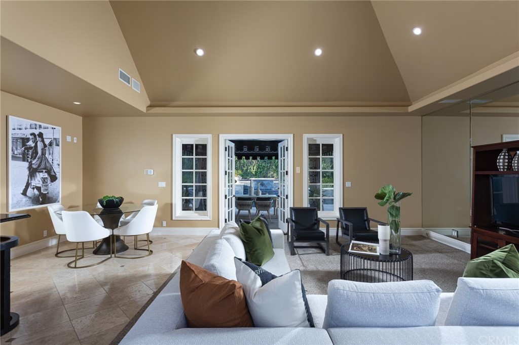 40 Smithcliffs Road Laguna Beach, CA 92651 - Photo 36 of 50 a living room with furniture and floor to ceiling window