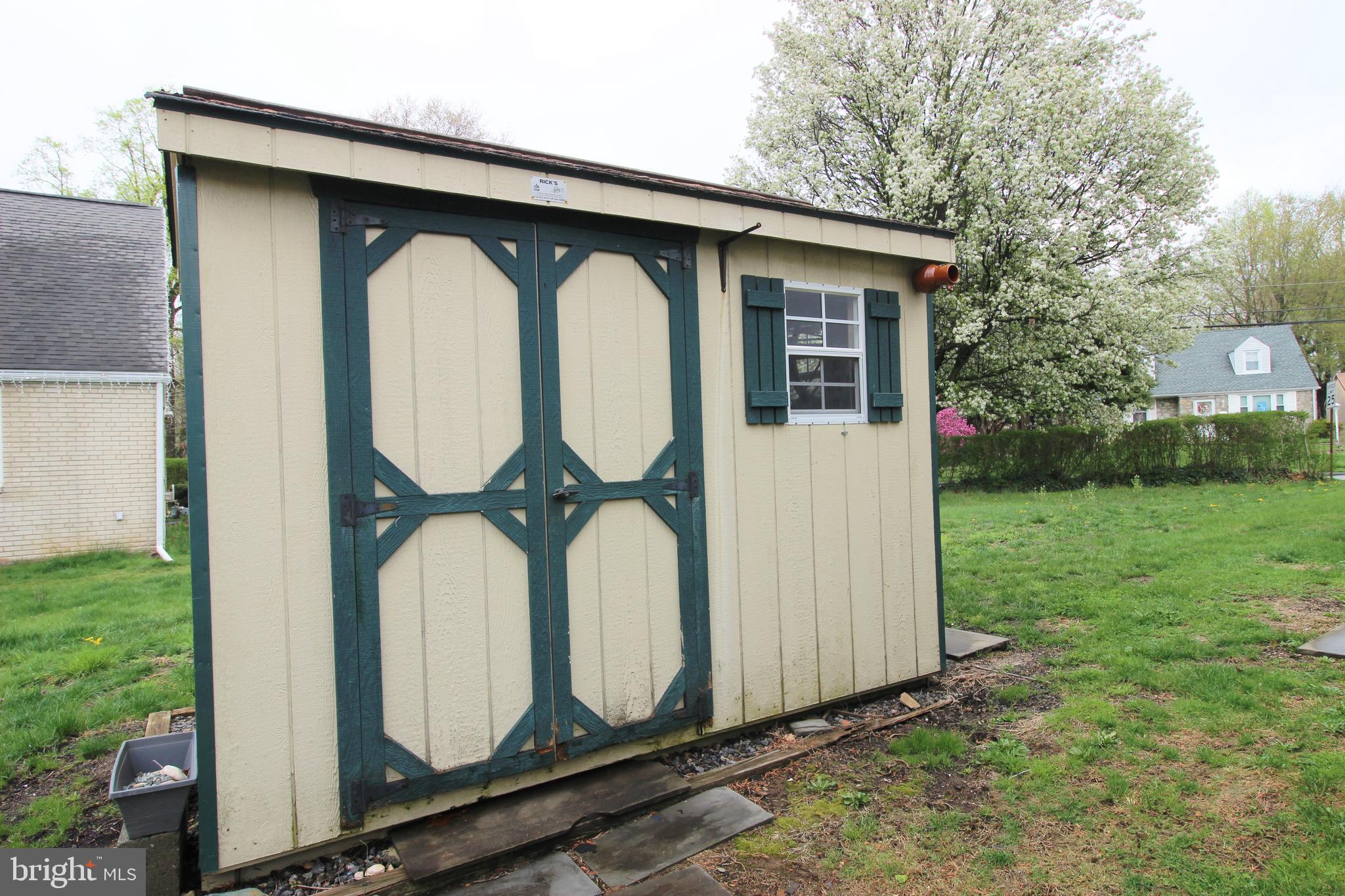 237 Claremont Road Springfield, PA 19064 - Photo 4 of 50