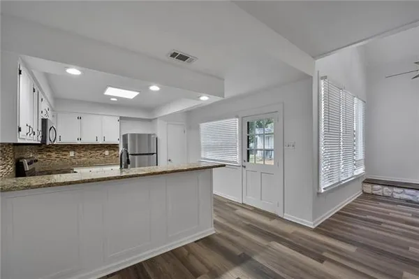 $2,400 | 10 Caribbean Court, Unit 10, Mandeville, LA 70448