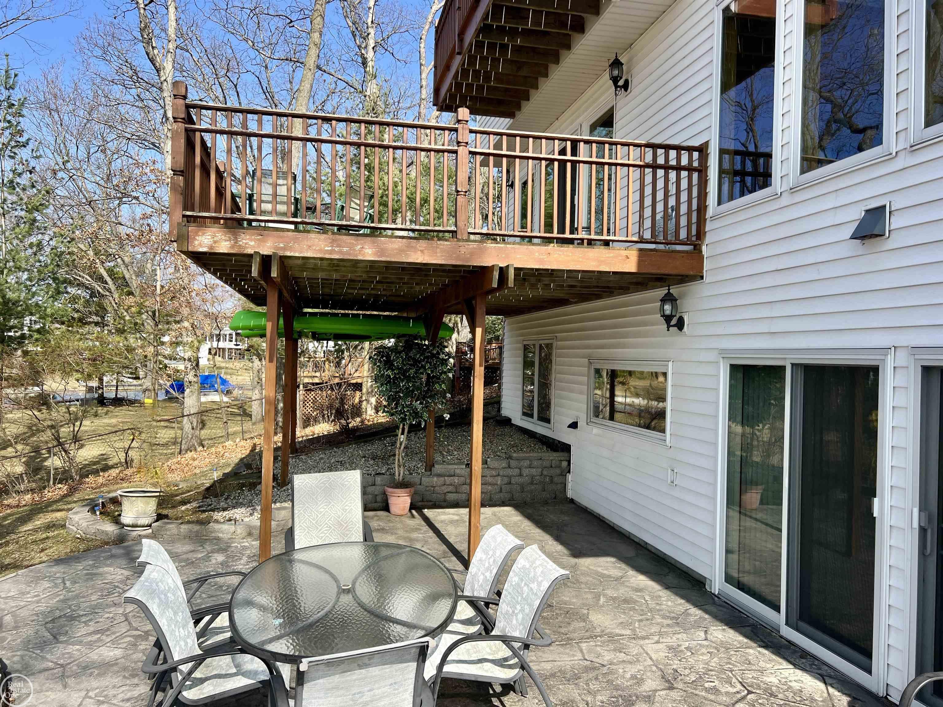 3017 Lansdowne Road Waterford, MI 48329 - Photo 53 of 68 50135496-BB97E611-C528-4862-9221-4A7476BB70A6.JPG