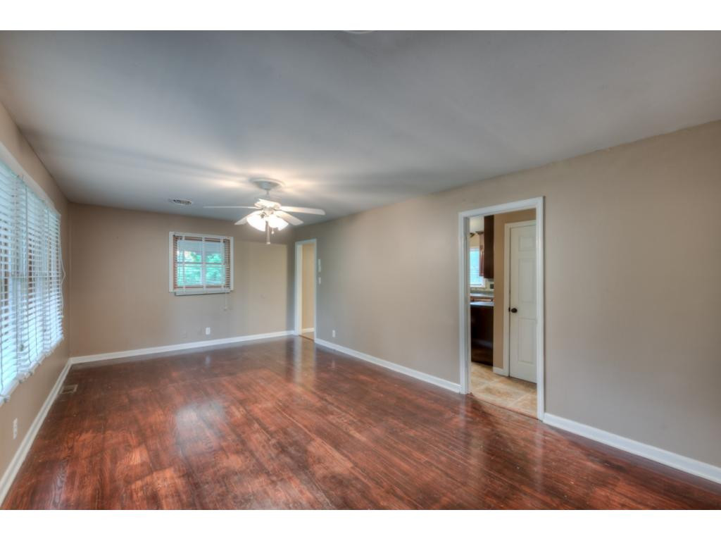 438 Sioux Road Bristol, VA 24201 - Photo 3 of 21 Photo 3