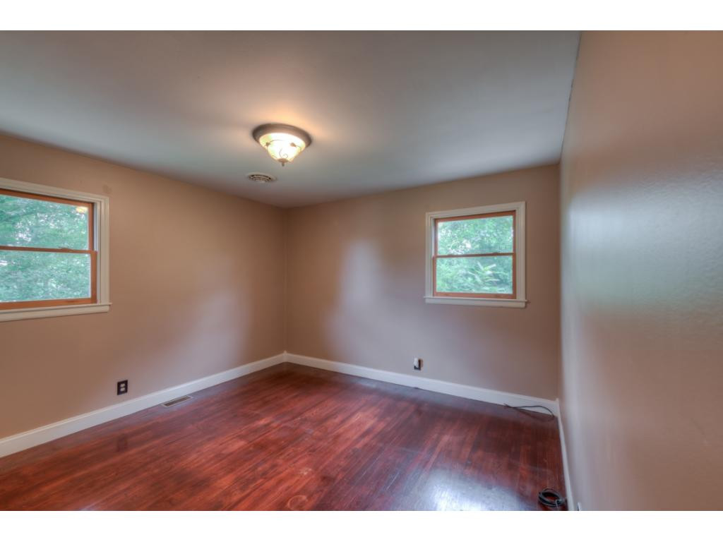 438 Sioux Road Bristol, VA 24201 - Photo 8 of 21 Photo 8