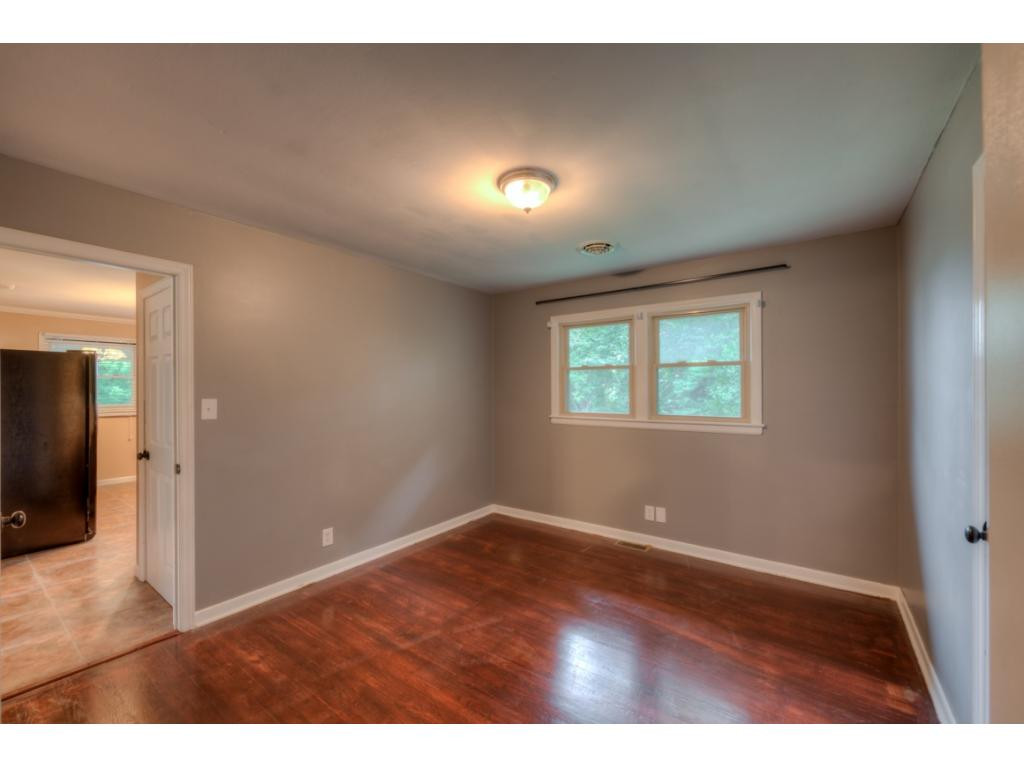 438 Sioux Road Bristol, VA 24201 - Photo 10 of 21 Photo 10