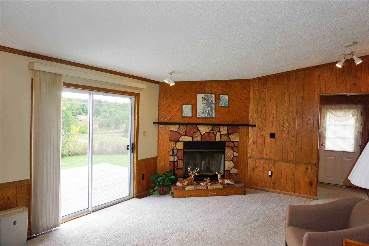 932 Carlisle Road Traverse City, MI 49696 - Photo 2 of 46 1867369-1.JPG