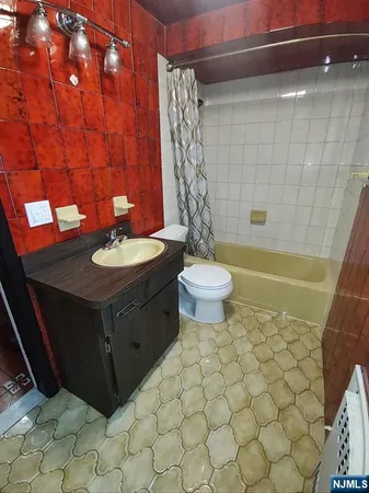 $1,550 | 230 Harrison Avenue, Unit 2, Lodi, NJ 07644