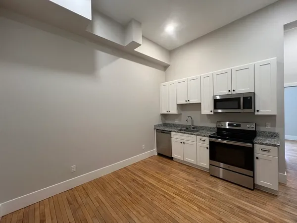 $1,550 | 34 St Joseph Street, Unit 22, Fall River, MA 02723