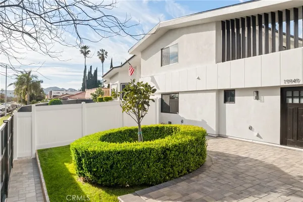 $2,300 | 19949 Lassen Street, Chatsworth, CA 91311