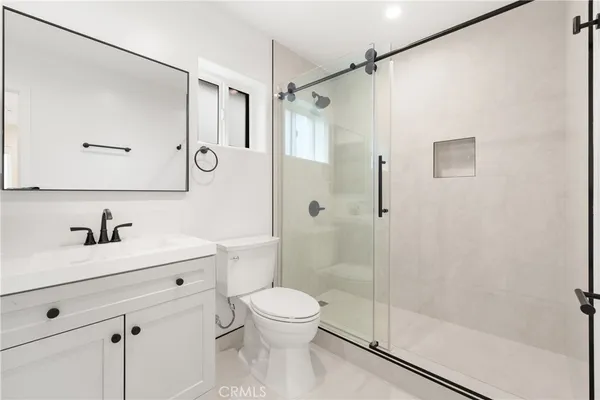 $2,300 | 19949 Lassen Street, Chatsworth, CA 91311