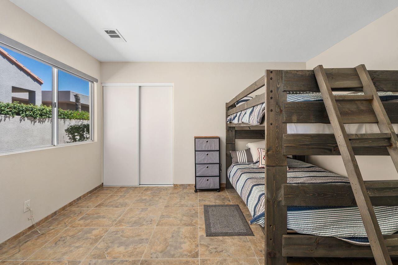 48 Pebble Beach Drive Rancho Mirage, CA 92270 - Photo 24 of 35 17_12136616_189772_189772-EI-117
