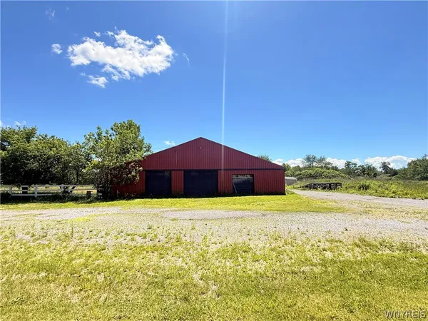 $670,000 | 13081 Main Street, Newstead, NY 14001