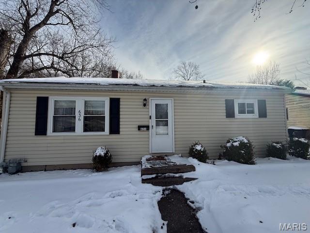 636 Royal Heights Road Belleville, IL 62226 - Photo 1 of 1