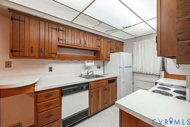 8347 Carrleigh Parkway Springfield, VA 22152 - Photo 14 of 38