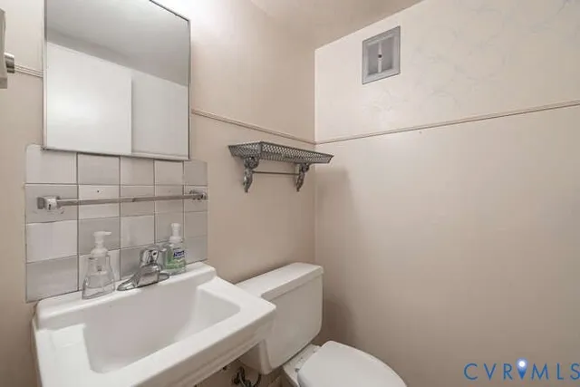 $749,900 | 8347 Carrleigh Parkway, Springfield, VA 22152