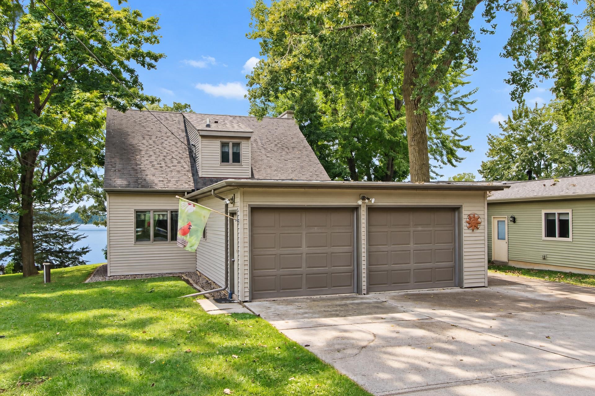 N8587 Sunset Beach Road Beaver Dam, WI 53916 - Photo 4 of 47 Gallery Image 4