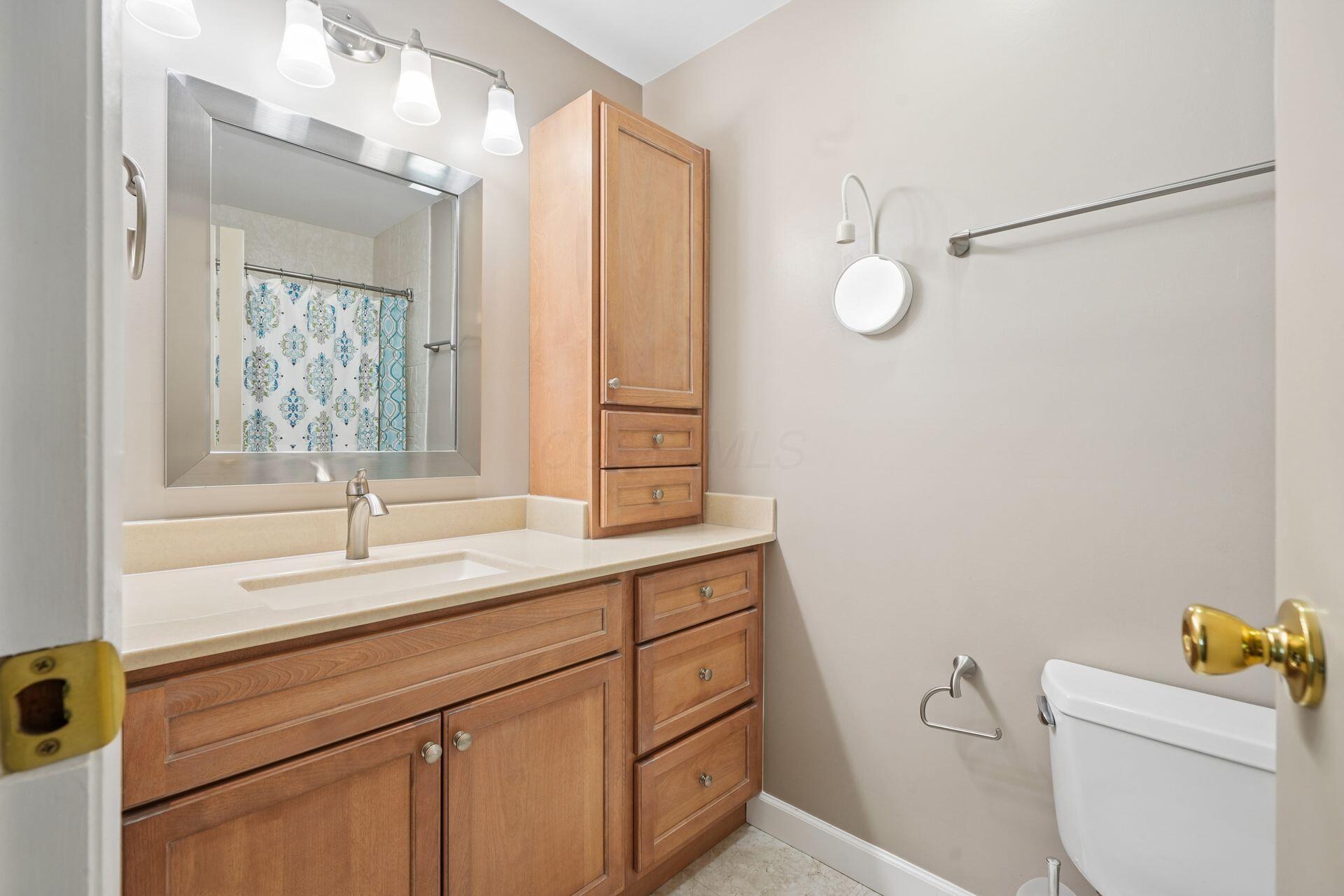 3259 Smiley Road Columbus, OH 43221 - Photo 29 of 37 Full Bath