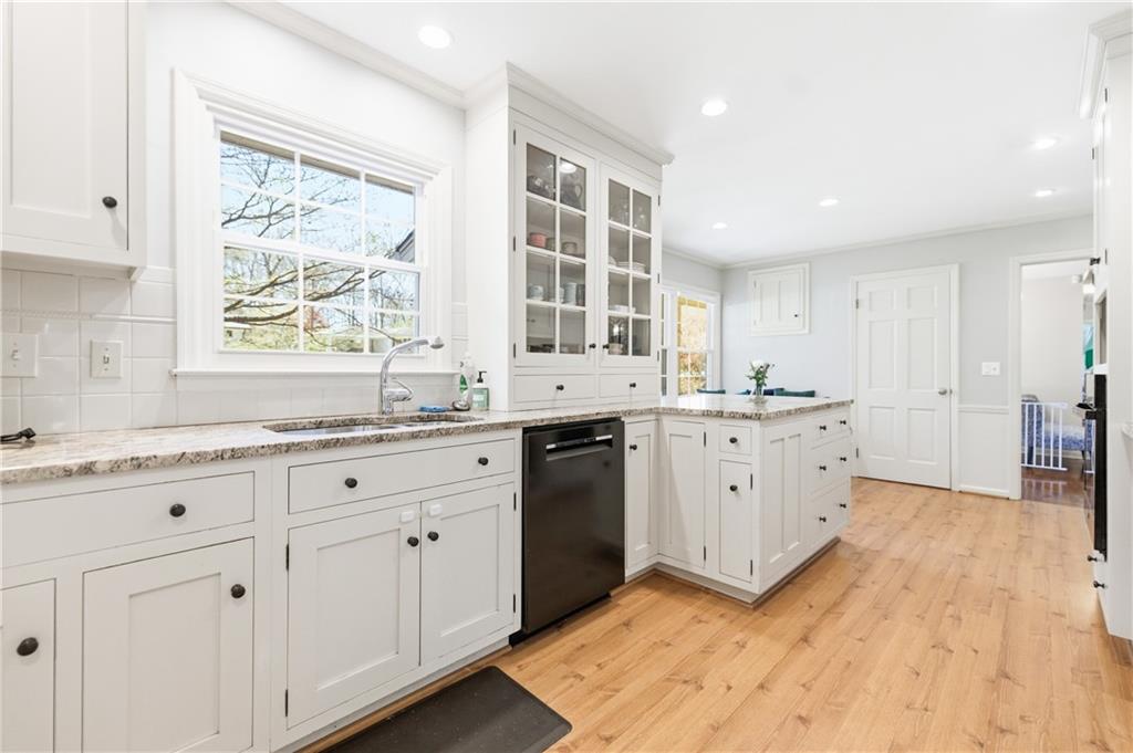 2864 Briarlake Road Northeast Atlanta, GA 30345 - Photo 12 of 77