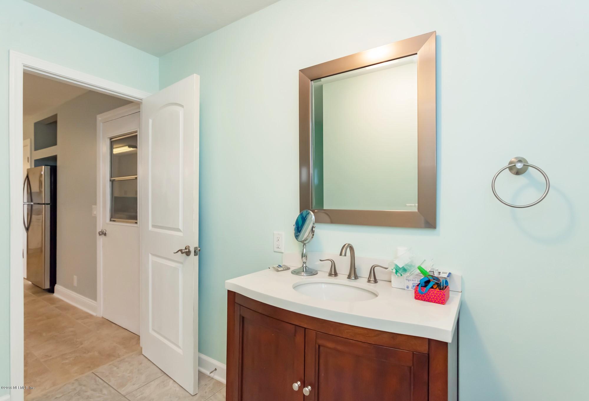 1162 Montego Road East Jacksonville, FL 32216 - Photo 13 of 33 1162 Montego Rd E-13