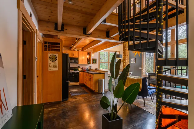 $595,000 | 1021 Johnson Circle, Kingfield, ME 04947