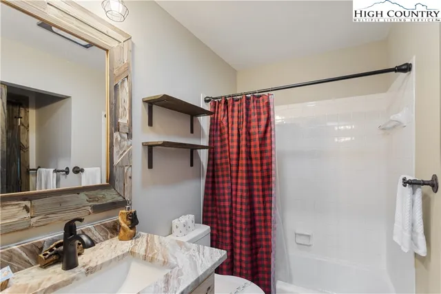 $795,000 | 128 Hawthorn Road, Beech Mountain, NC 28604