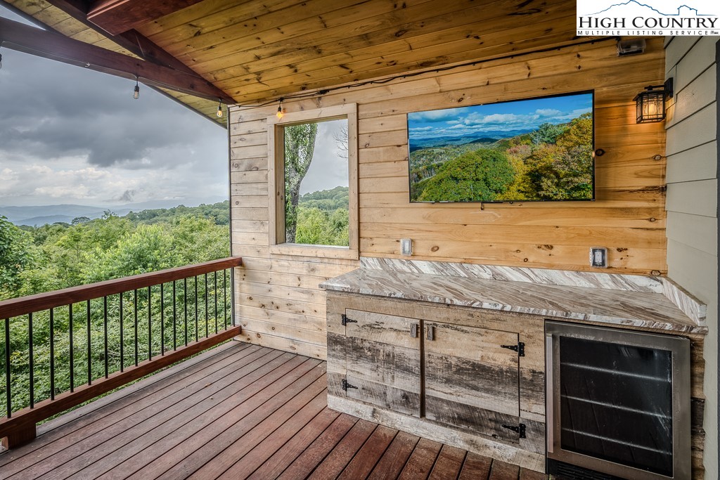 128 Hawthorn Road Beech Mountain, NC 28604 - Photo 25 of 46