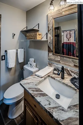 $795,000 | 128 Hawthorn Road, Beech Mountain, NC 28604