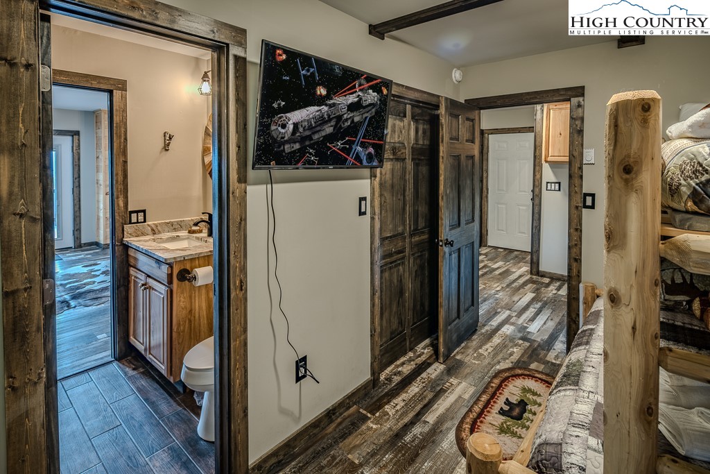 128 Hawthorn Road Beech Mountain, NC 28604 - Photo 42 of 46