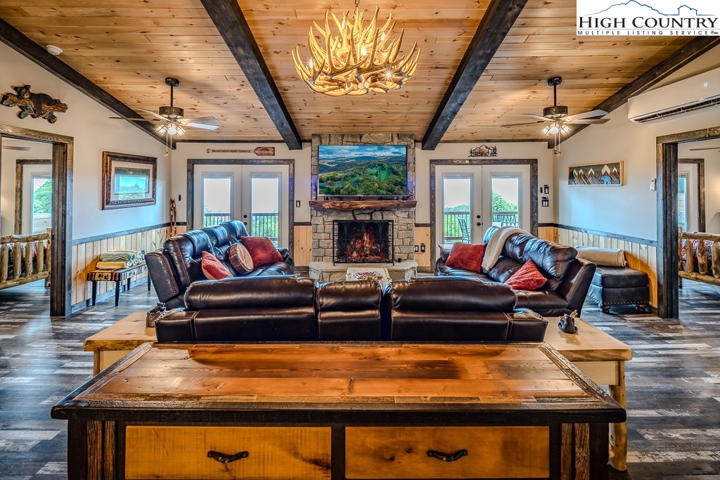 128 Hawthorn Road Beech Mountain, NC 28604 - Photo 5 of 46