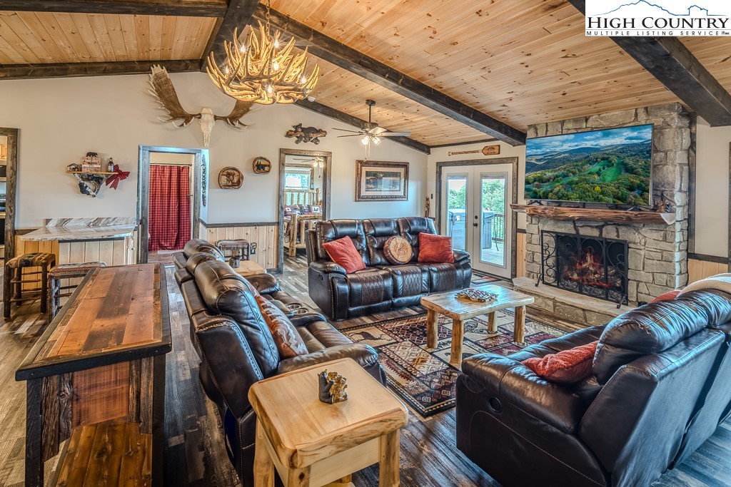 128 Hawthorn Road Beech Mountain, NC 28604 - Photo 10 of 46