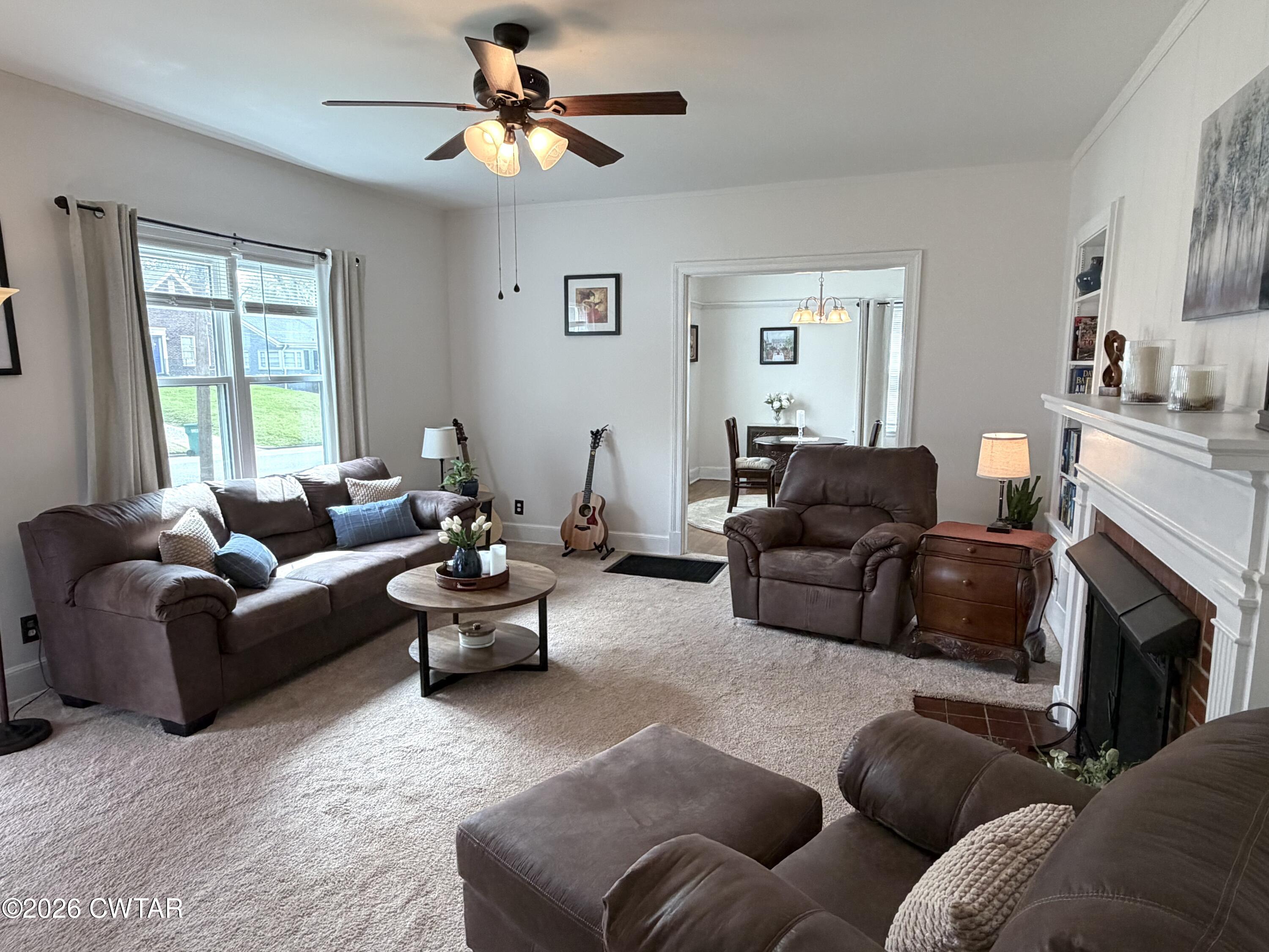 415 Division Avenue Jackson, TN 38301 - Photo 4 of 43 415 Living From Hall