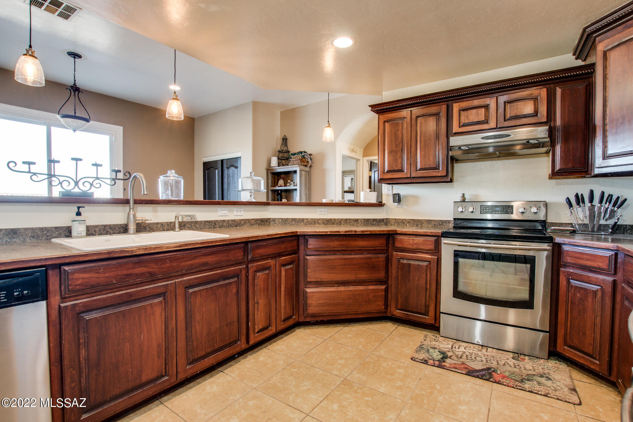 1015 Circulo Mendez Rio Rico, AZ 85648 - Photo 3 of 47