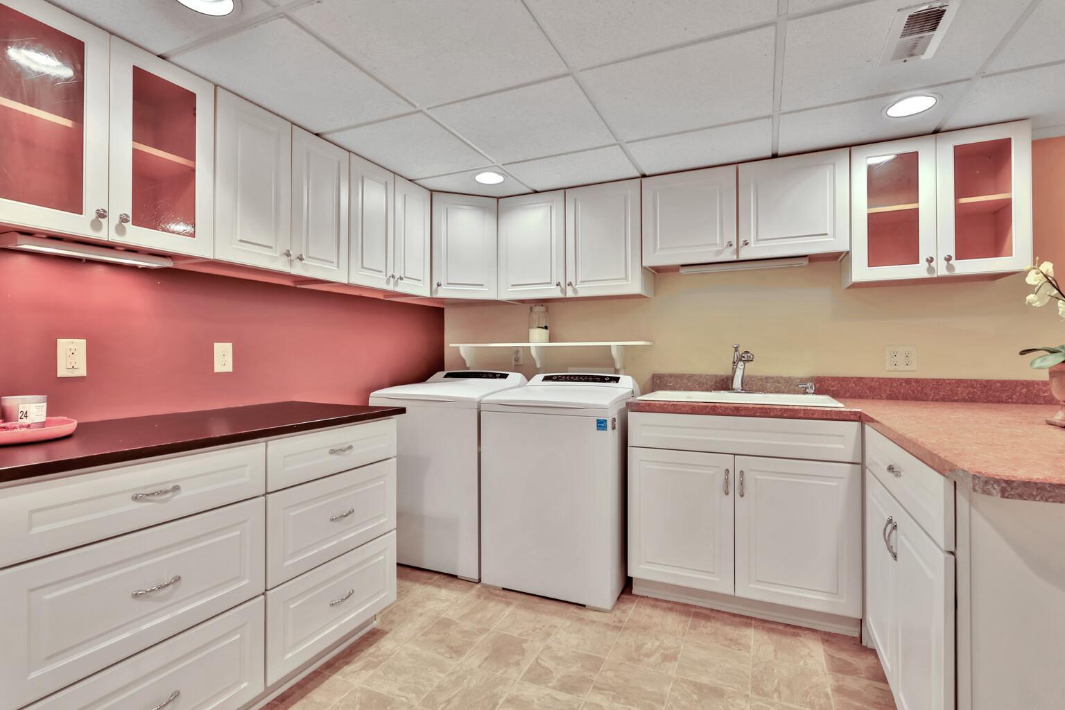 8264 Kingslee Road Bloomington, MN 55438 - Photo 28 of 38 Gallery Image 28